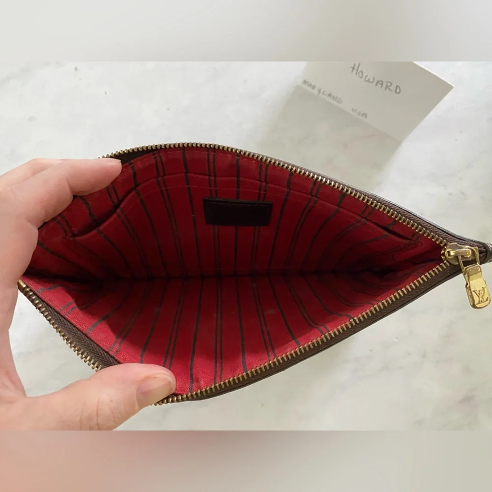 Louis Vuitton Neverfull GM Pouch - Picture 5 of 10